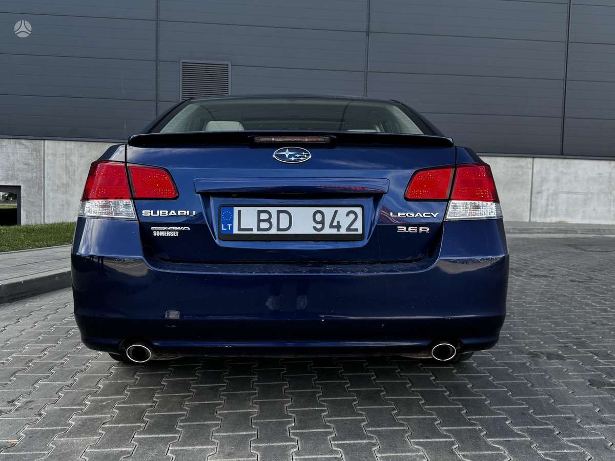 Subaru Legacy - 10