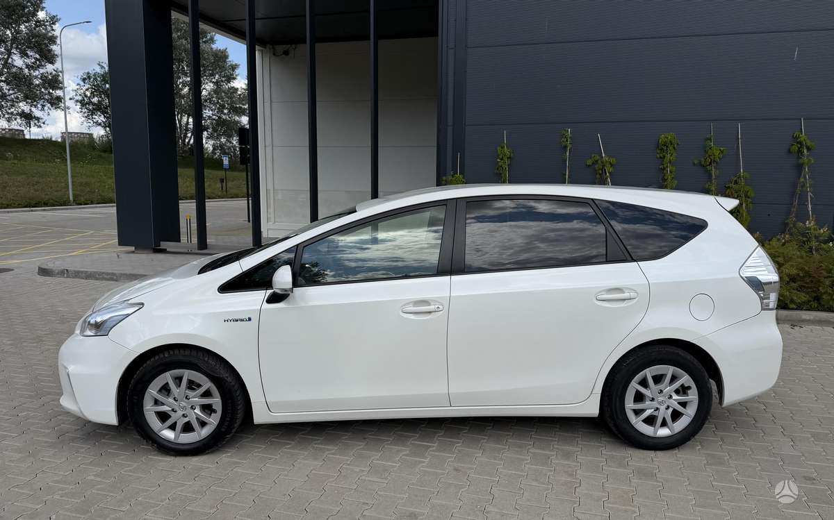 Toyota Prius+ - 8