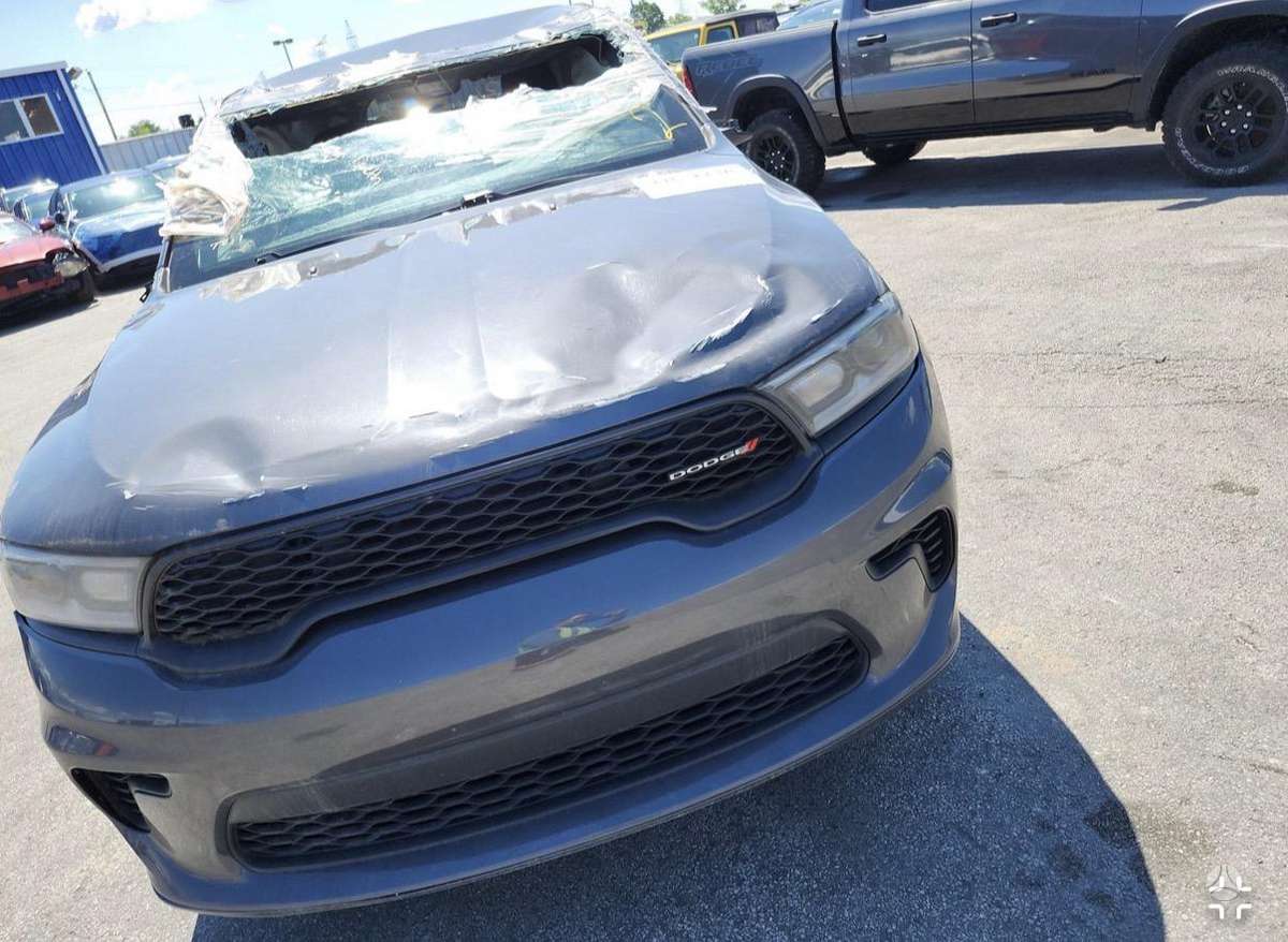 Dodge Durango Nauja pas spalva