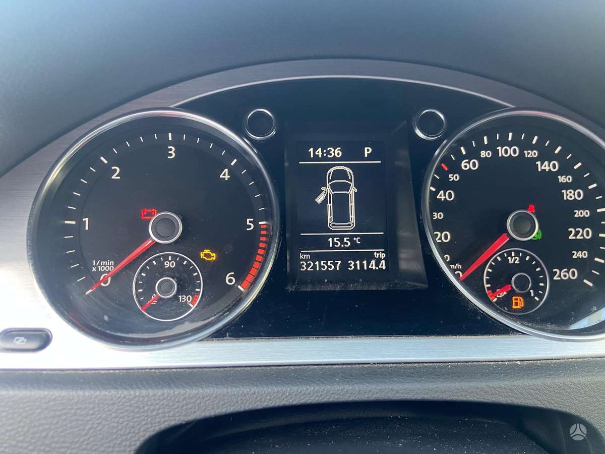 Volkswagen Passat - 6