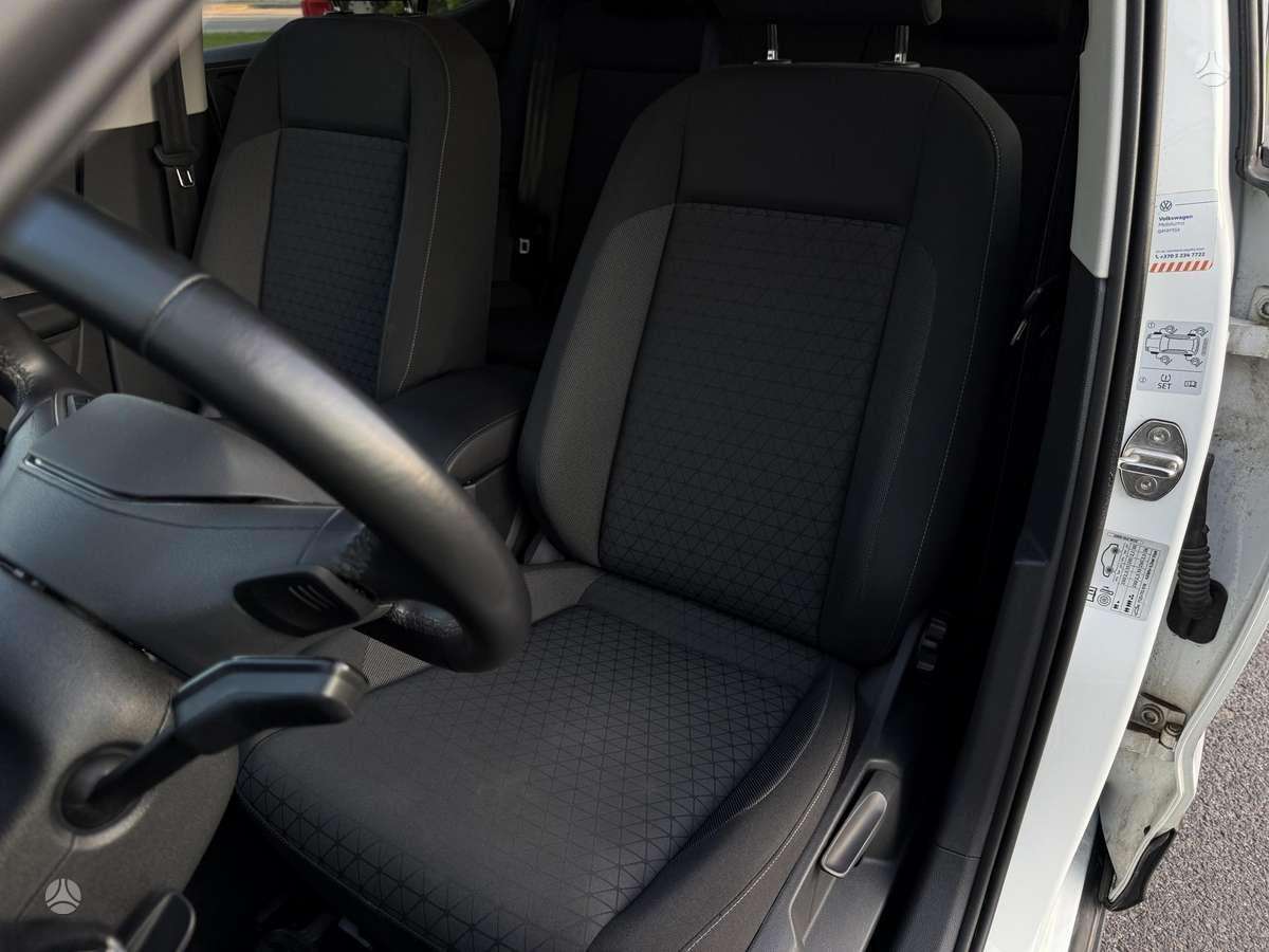 Volkswagen T-Cross - 12