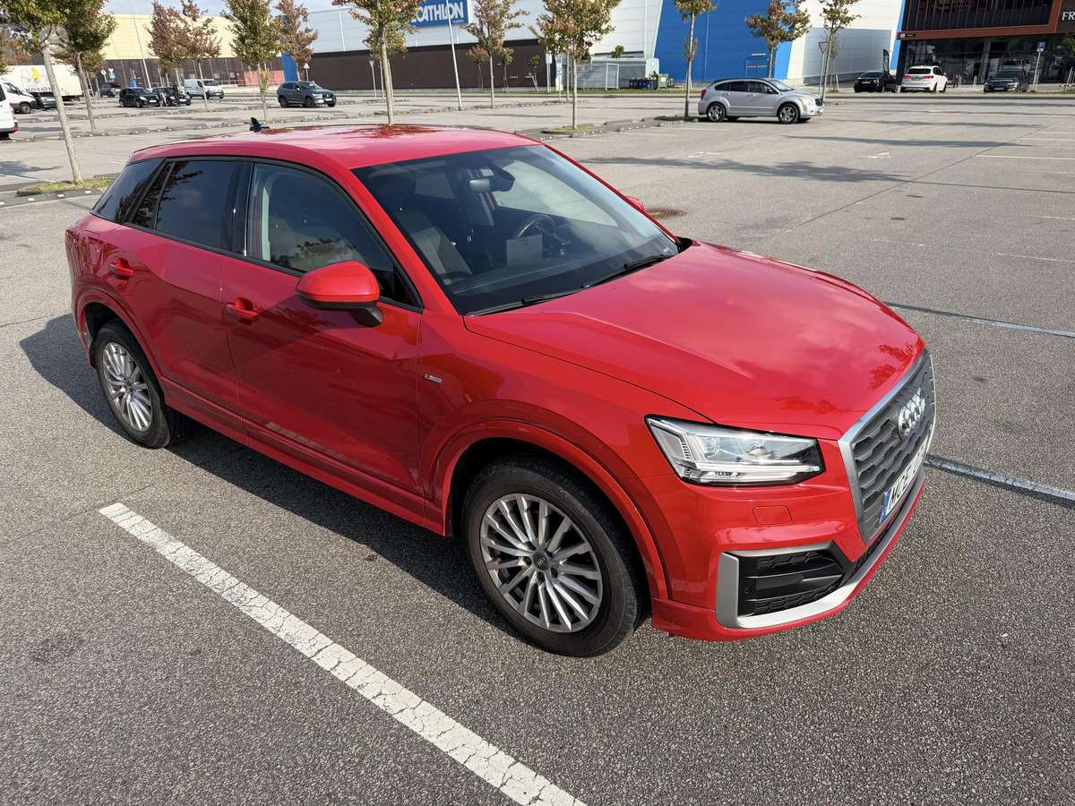 Audi Q2, 1.6 l., hatchback