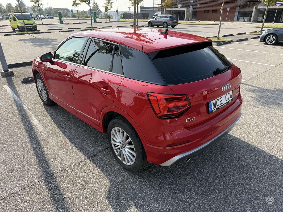 Audi Q2, 1.6 l., hatchback