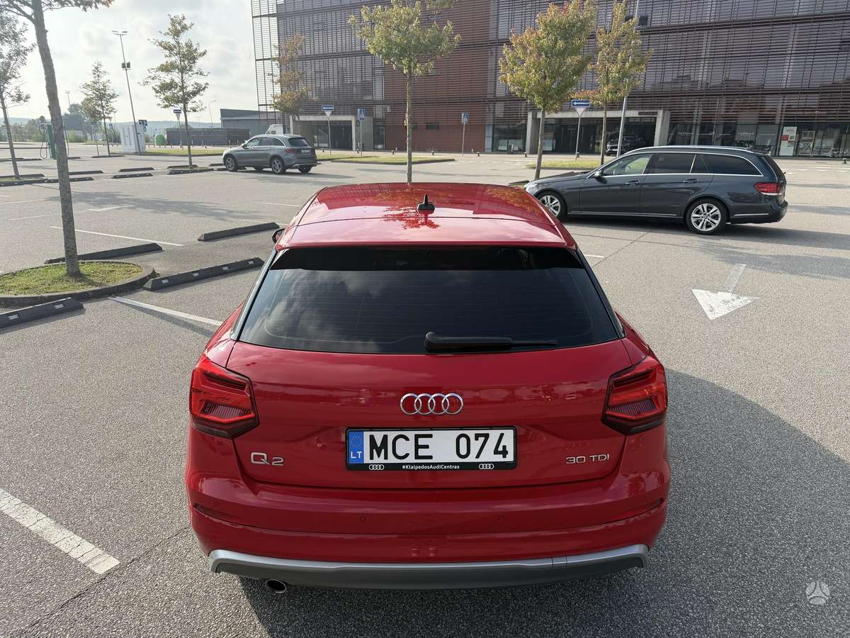 Audi Q2, 1.6 l., hatchback