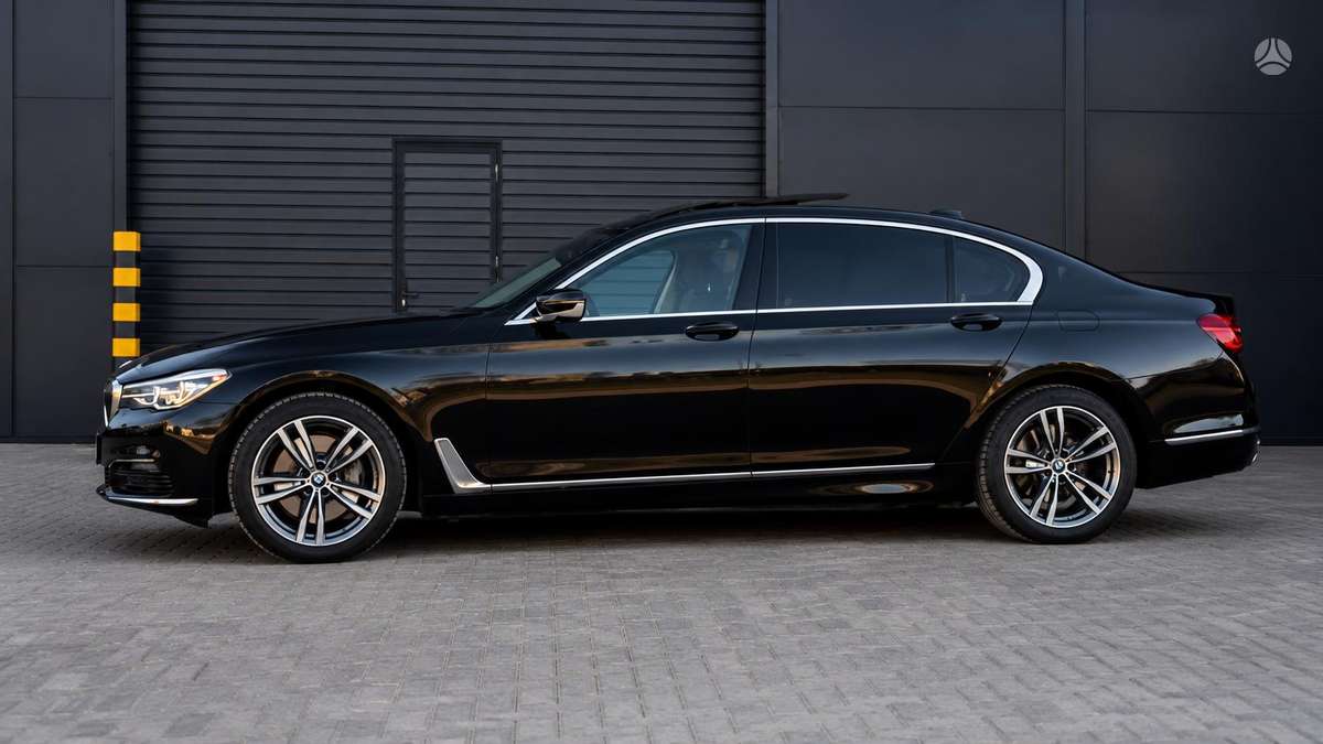 BMW 740, 3.0 l., Седан