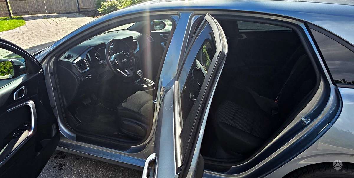 Kia Ceed, 1.5 l., hatchback