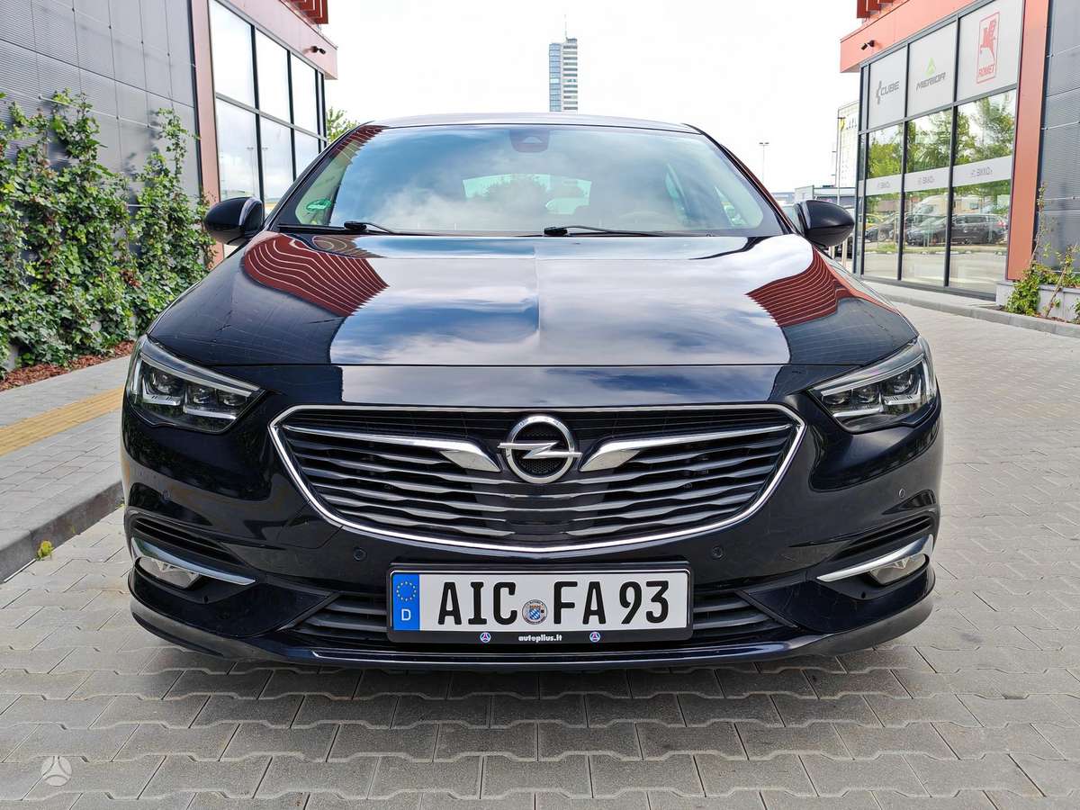 Opel Insignia, 2.0 l., hatchback
