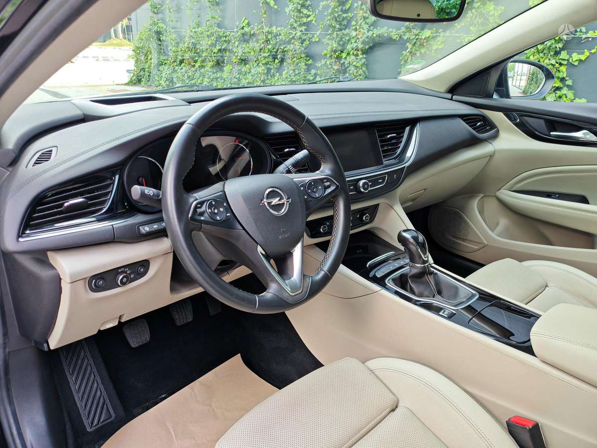 Opel Insignia, 2.0 l., Хэтчбек