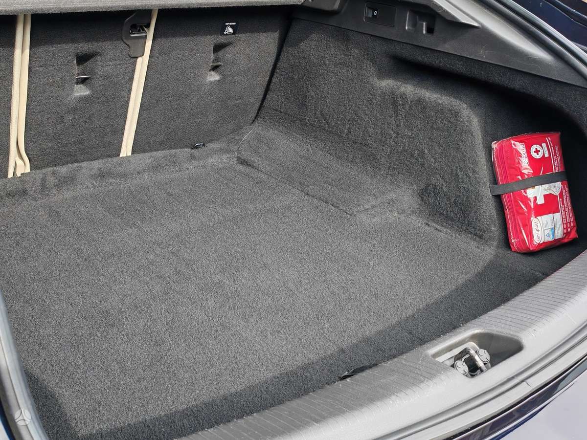 Opel Insignia, 2.0 l., Хэтчбек