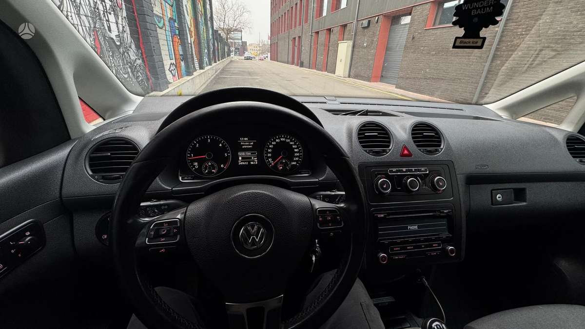 Volkswagen Caddy - 11