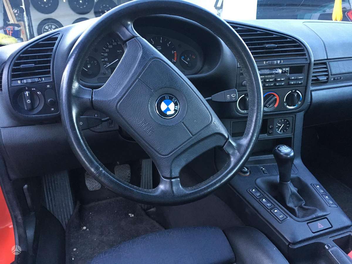 BMW 318, Кабриолет