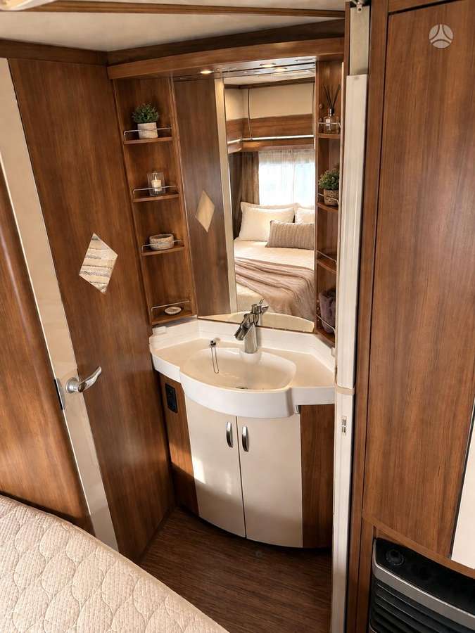 Hobby VIP 560 Excellent, кемперы