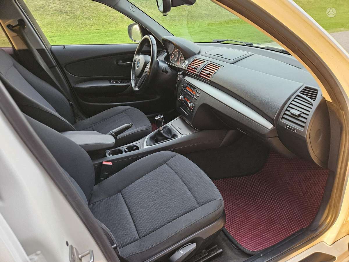 BMW 118, 2.0 l., Хэтчбек