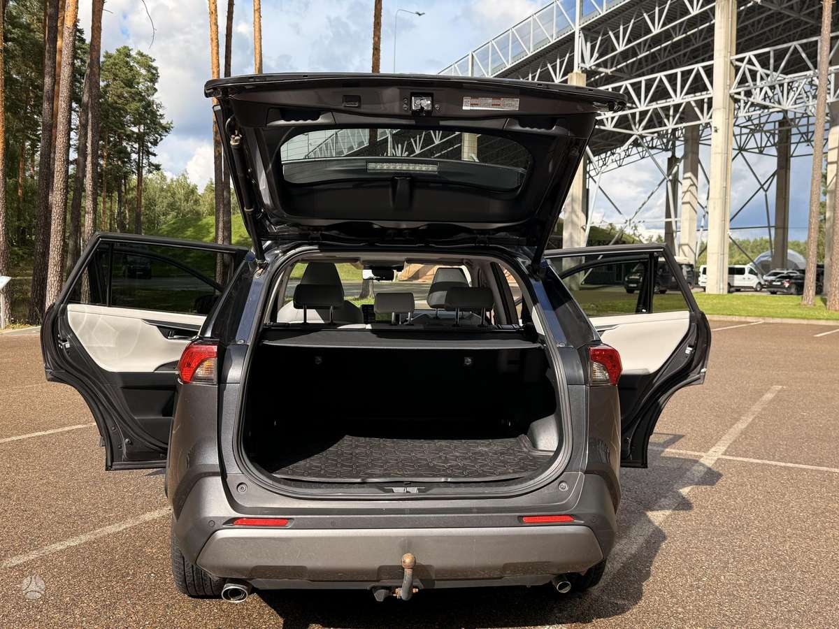 Toyota RAV4 - 6