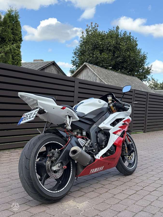 Yamaha R6 599cc, superbikes