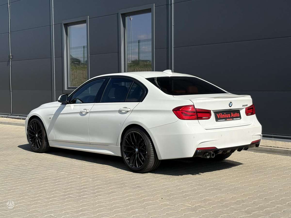 BMW 328, 2.0 l., Седан
