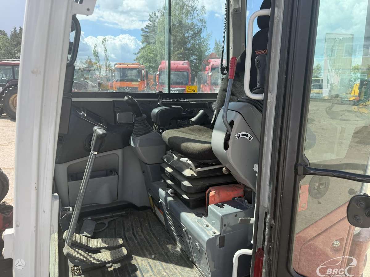 Takeuchi TB260 TMK300, ekskavatoriai