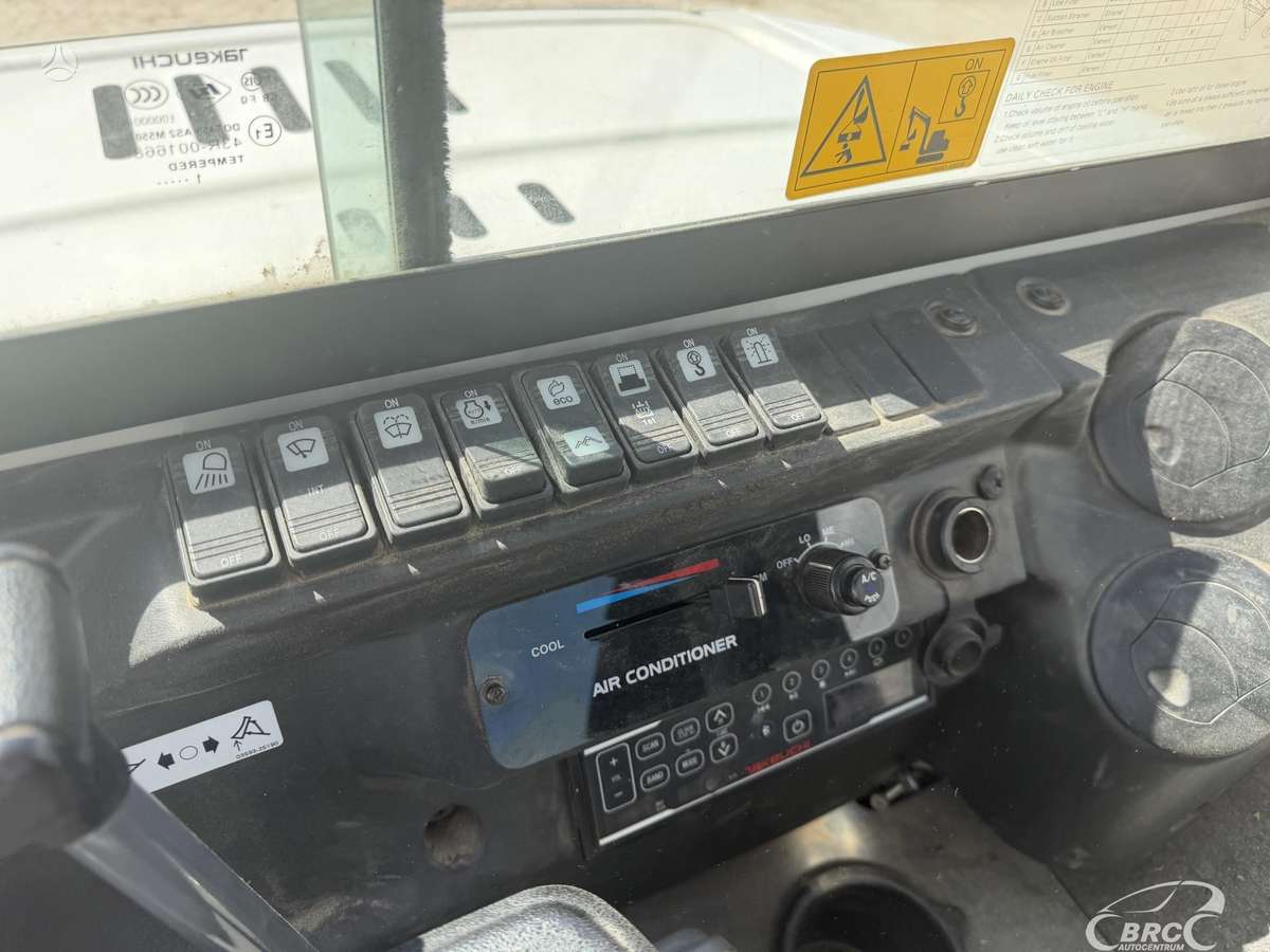 Takeuchi TB260 TMK300, ekskavatoriai