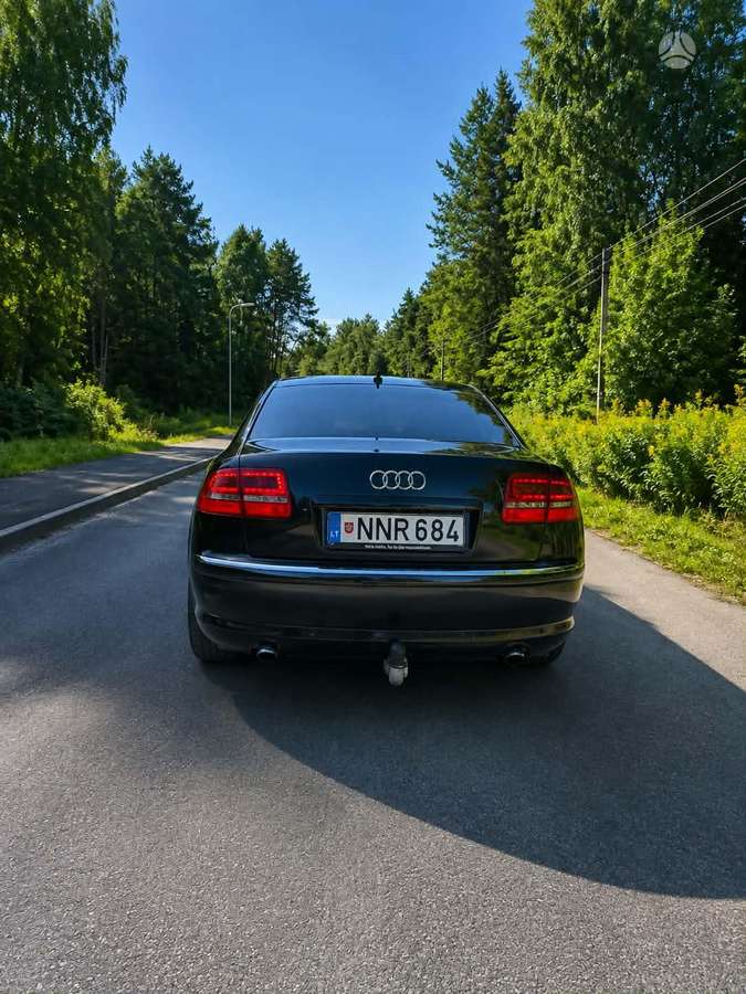 Audi A8, 4.1 l., Седан