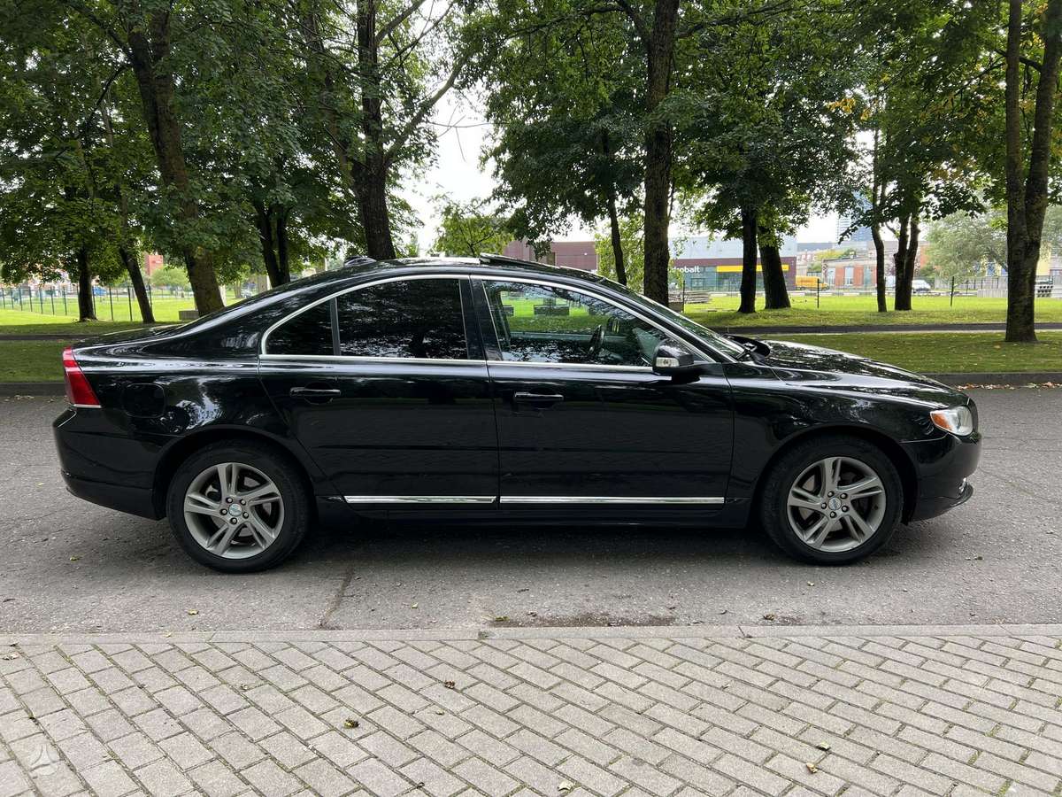 Volvo S80, 2.4 l., Седан