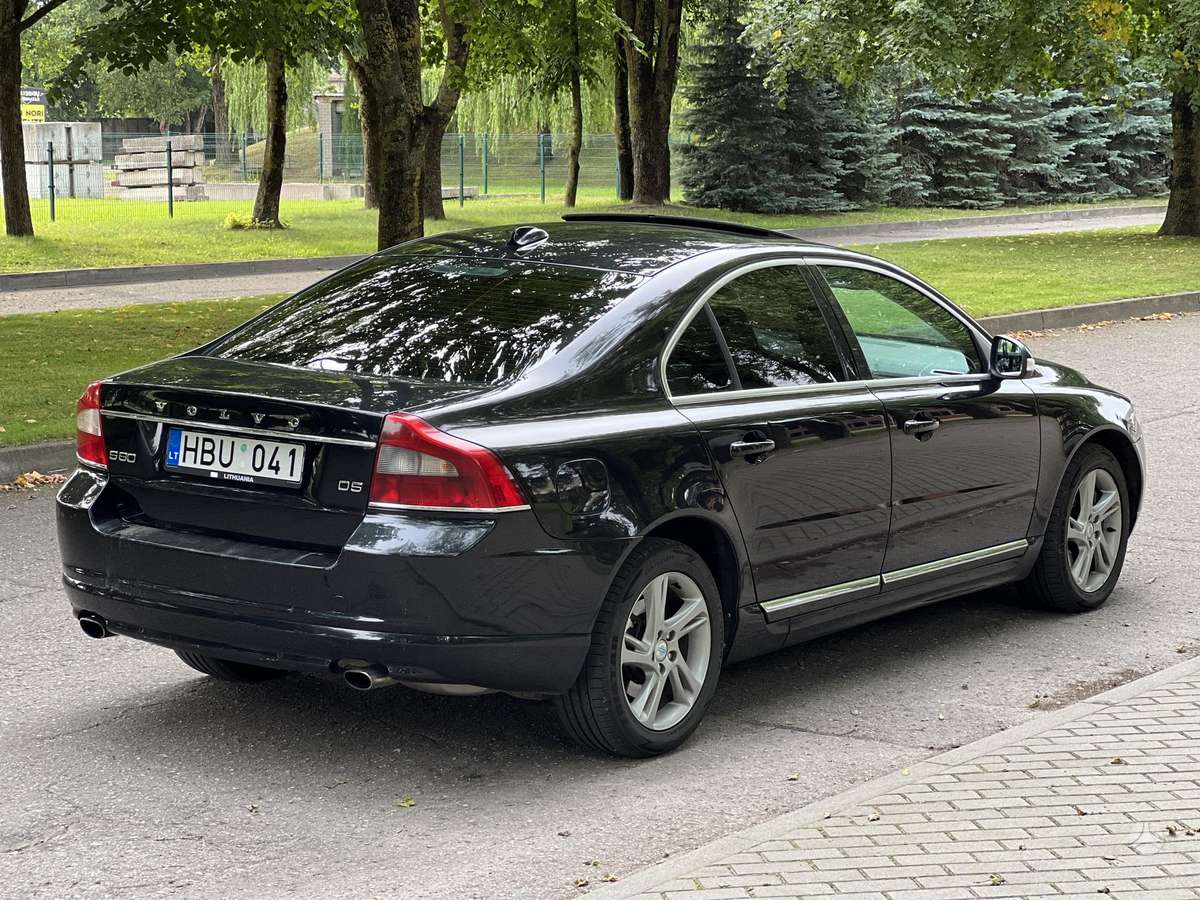 Volvo S80, 2.4 l., Седан