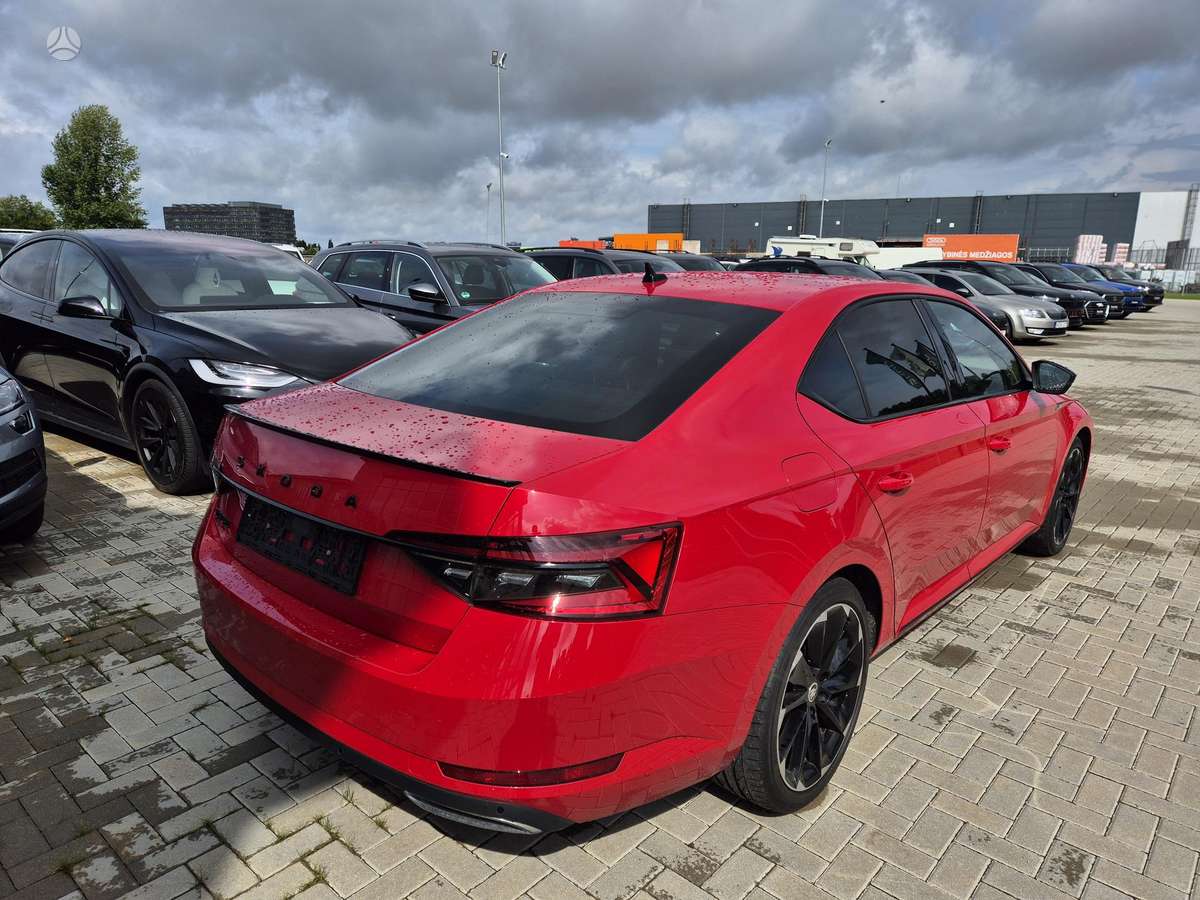 Skoda Superb, 2.0 l., Хэтчбек