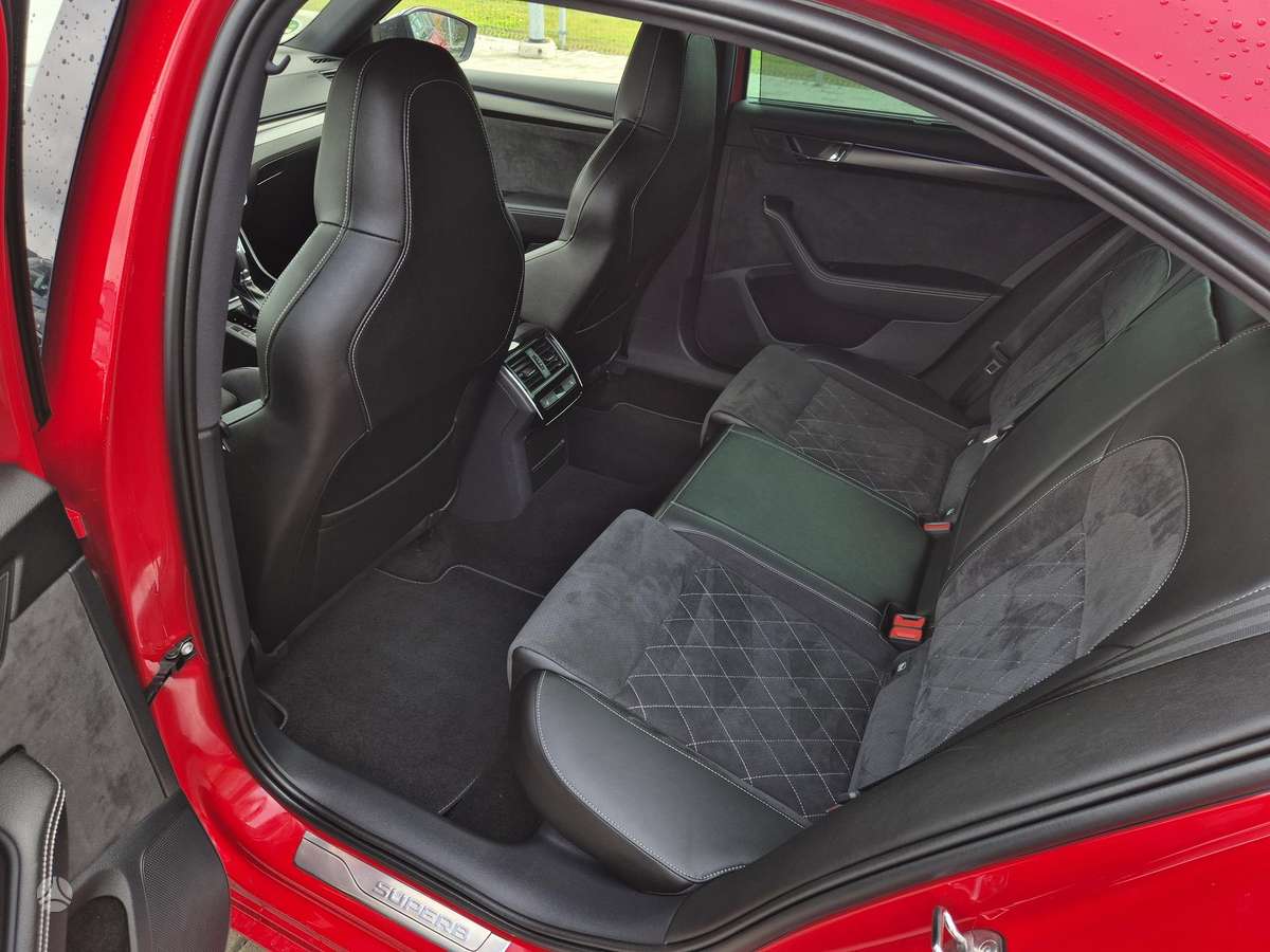 Skoda Superb, 2.0 l., Хэтчбек