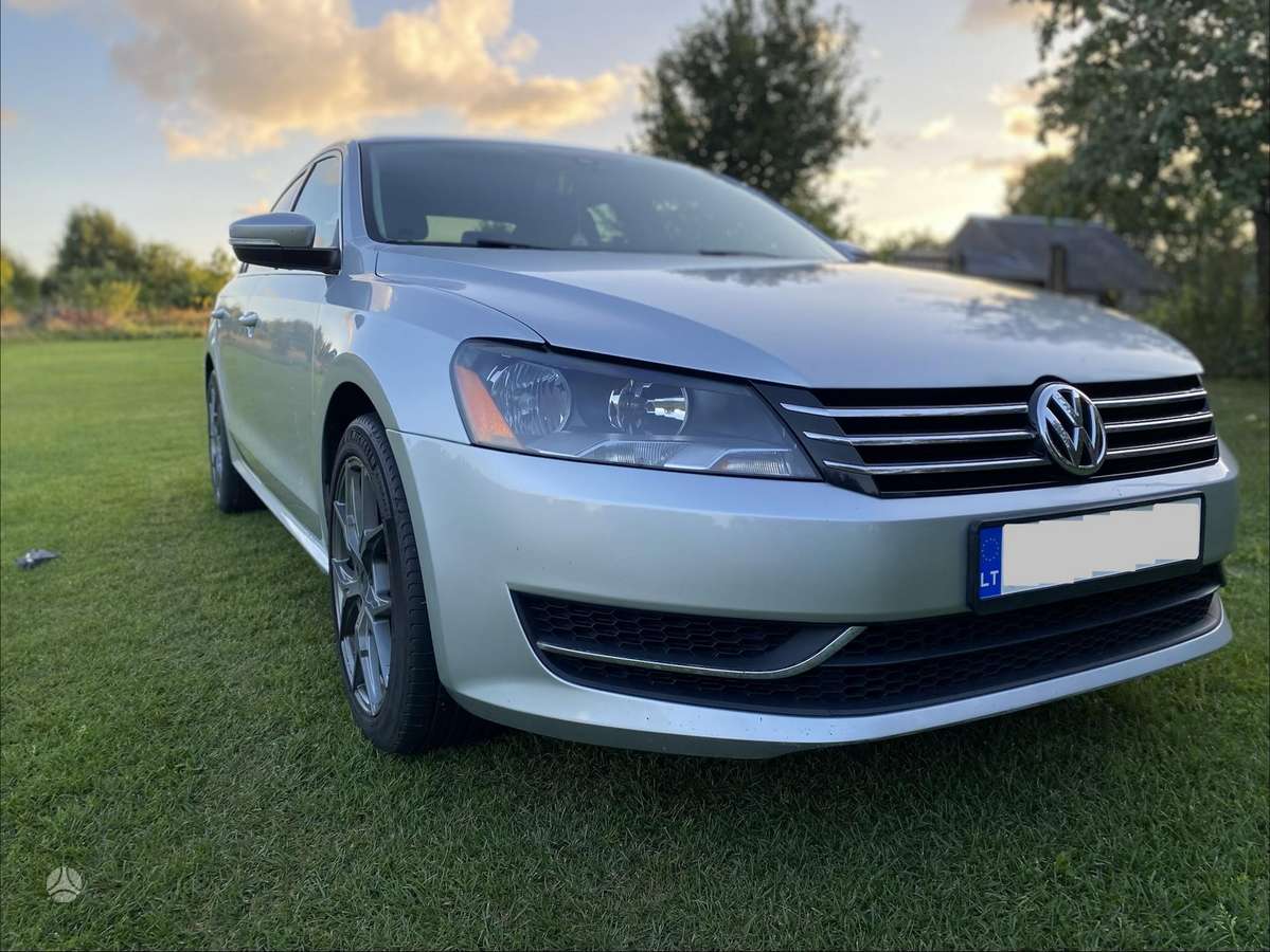 Volkswagen Passat - 4