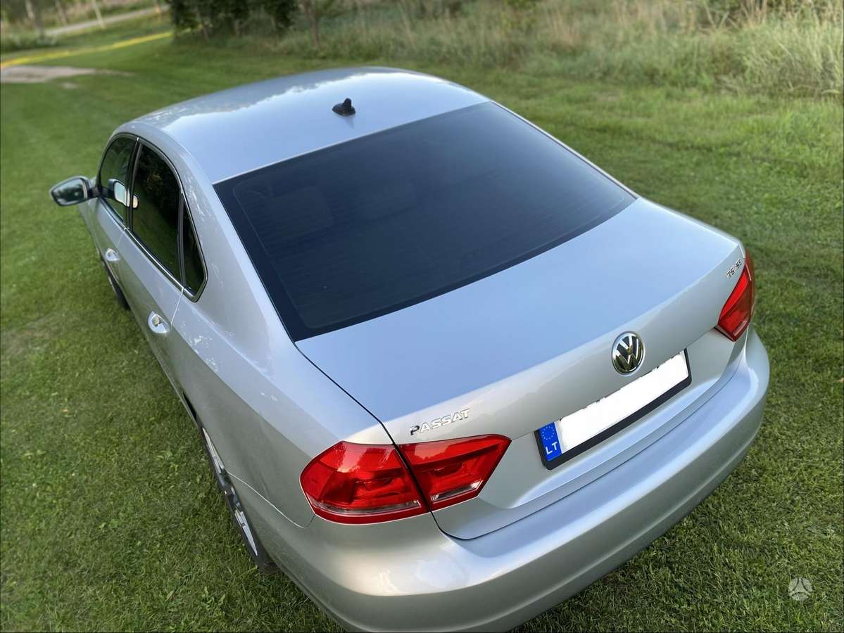 Volkswagen Passat - 8