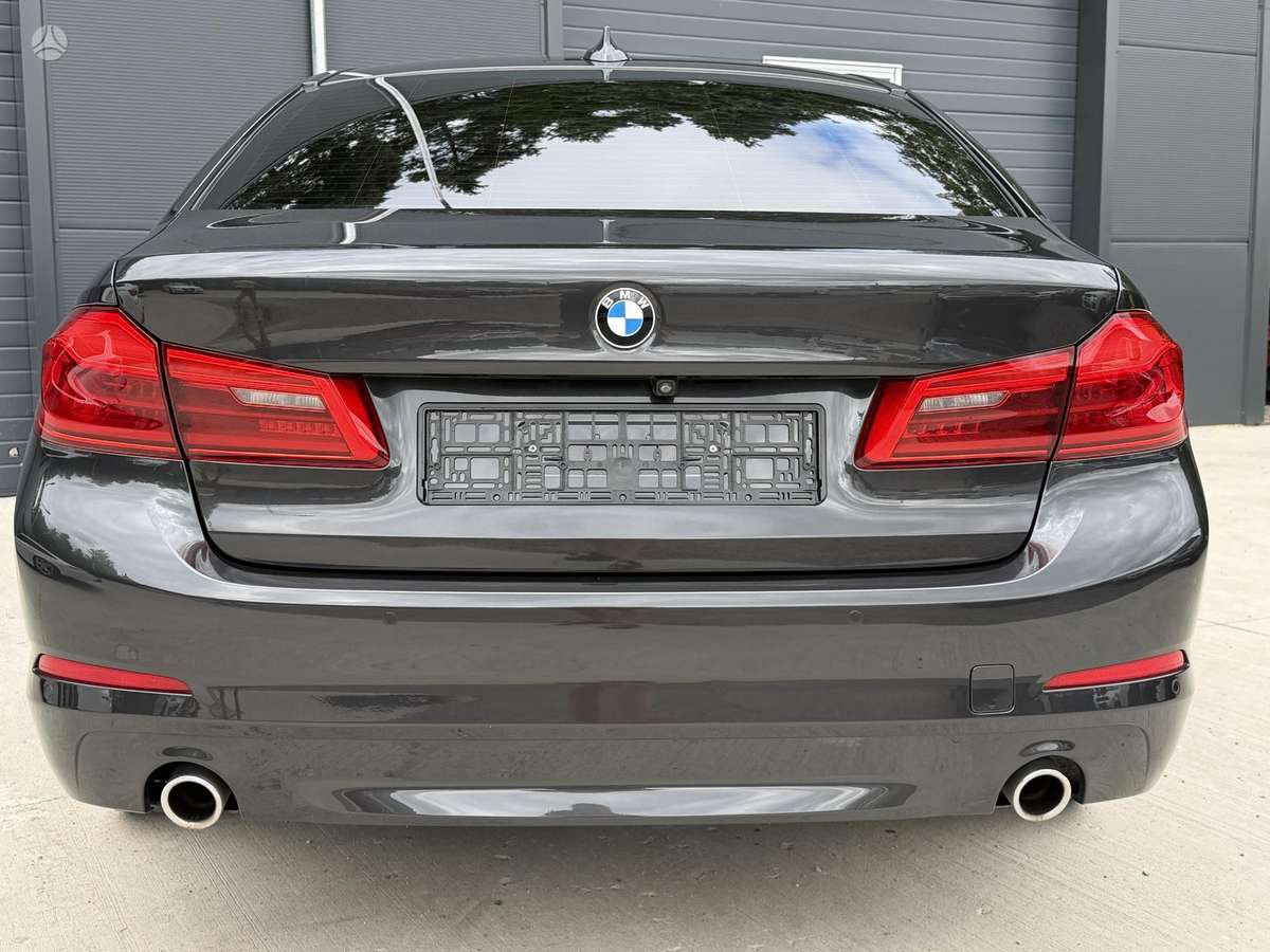 BMW 520, 2.0 l., Седан