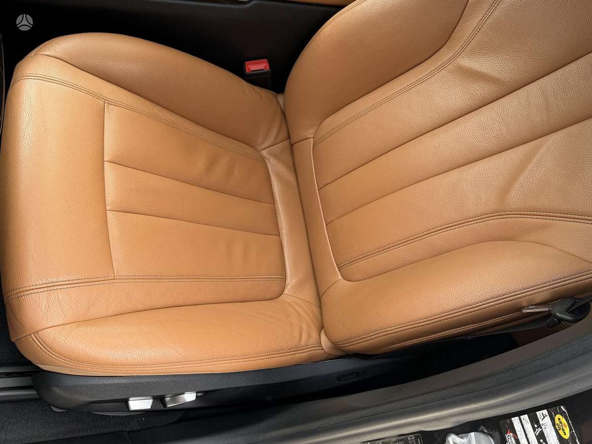 BMW 520, 2.0 l., Седан
