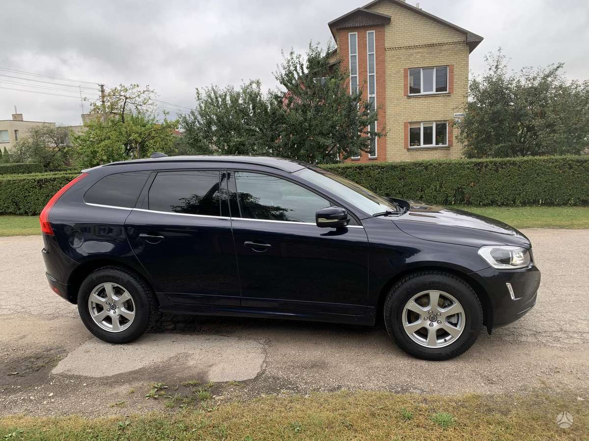Volvo XC60, 2.0 l., off-road / crossover