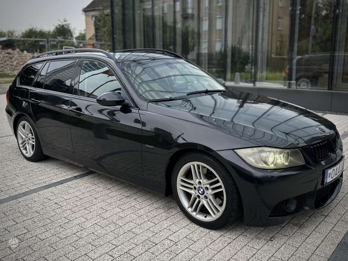 BMW 330, Универсал