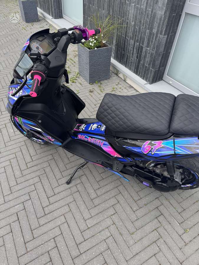 Aprilia SR 49cc, scooters / mopeds