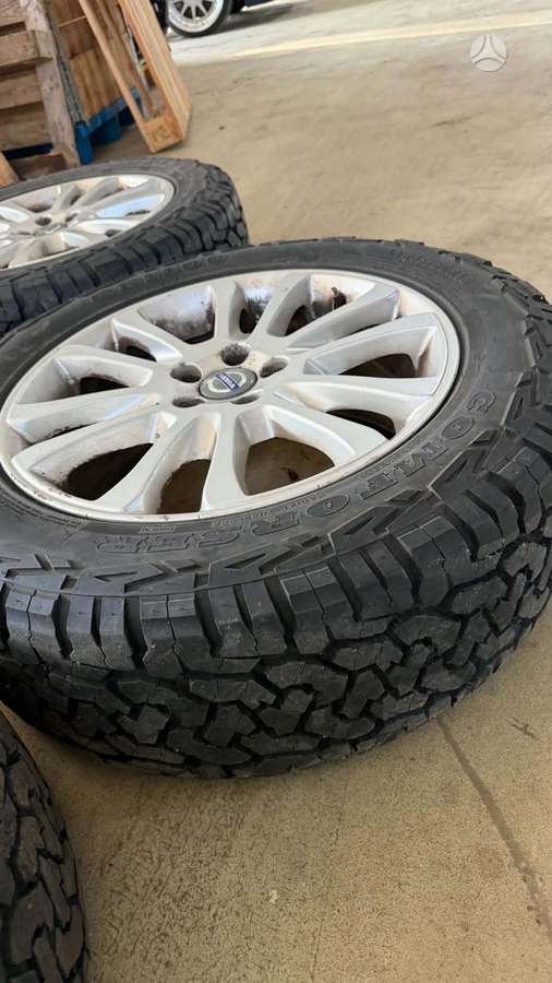 -Kita-, universalios 235/60 R18