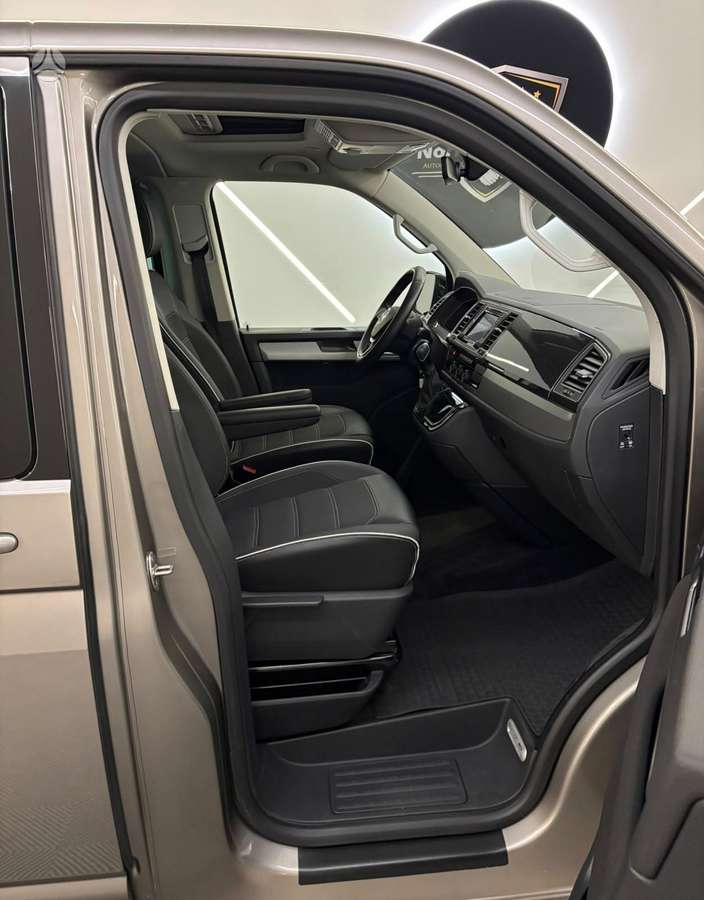 Volkswagen Multivan, 2.0 l., Минивэн