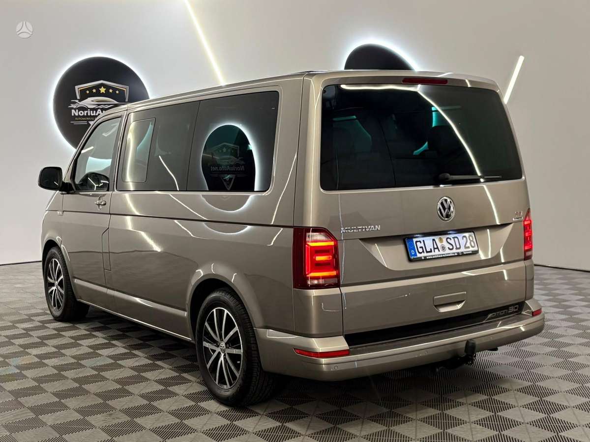 Volkswagen Multivan, 2.0 l., Минивэн