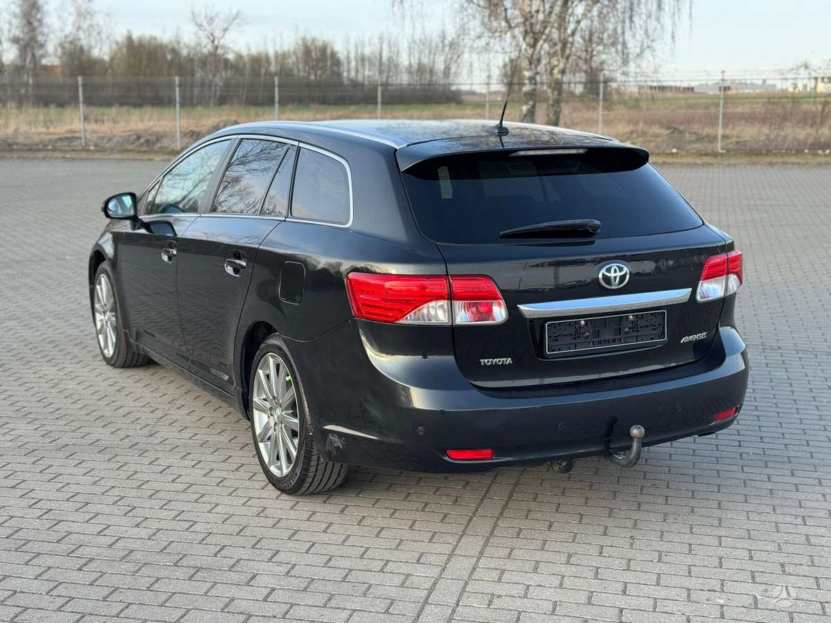 Toyota Avensis, 2.2 l., Универсал