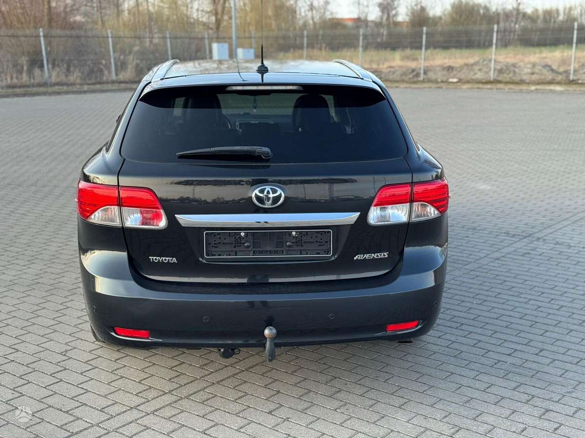 Toyota Avensis, 2.2 l., Универсал