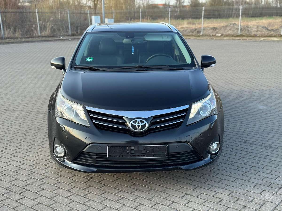 Toyota Avensis, 2.2 l., Универсал