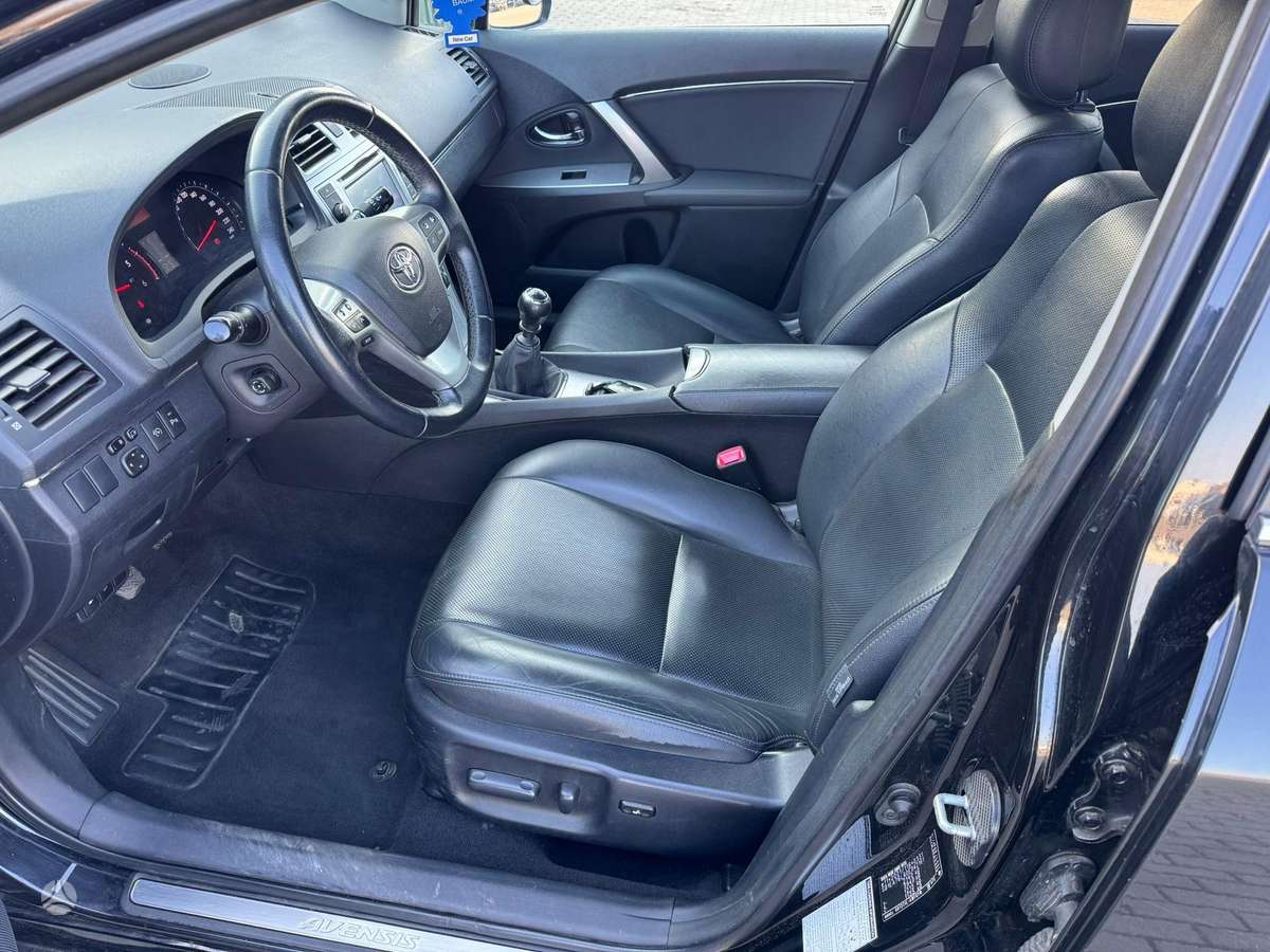 Toyota Avensis, 2.2 l., Универсал