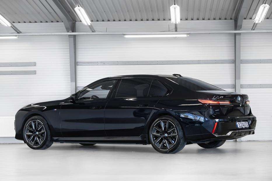 BMW i7, saloon / sedan
