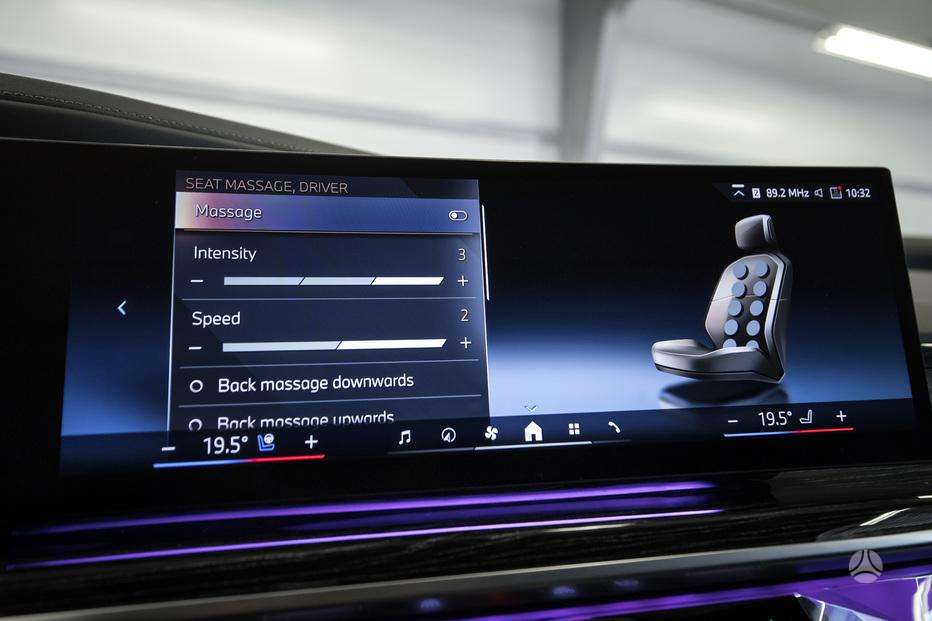 BMW i7, saloon / sedan