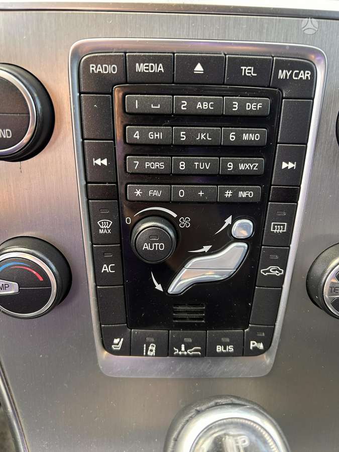Volvo XC60 - 10