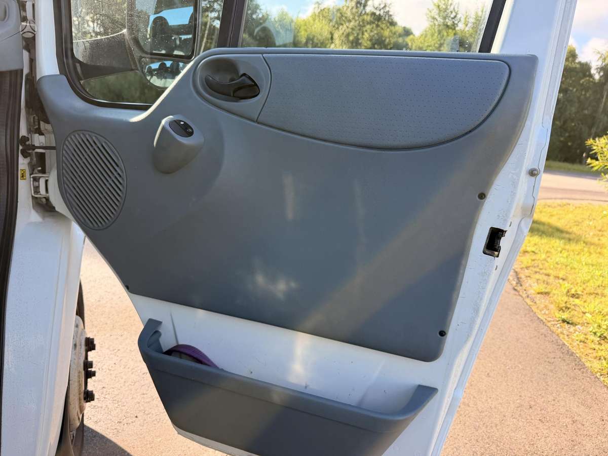 Ford Transit, auto transporters