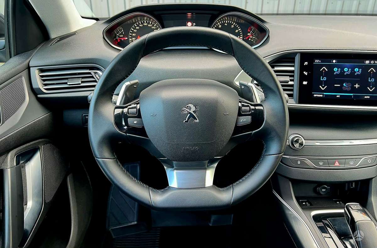 Peugeot 308, 1.2 l., Универсал