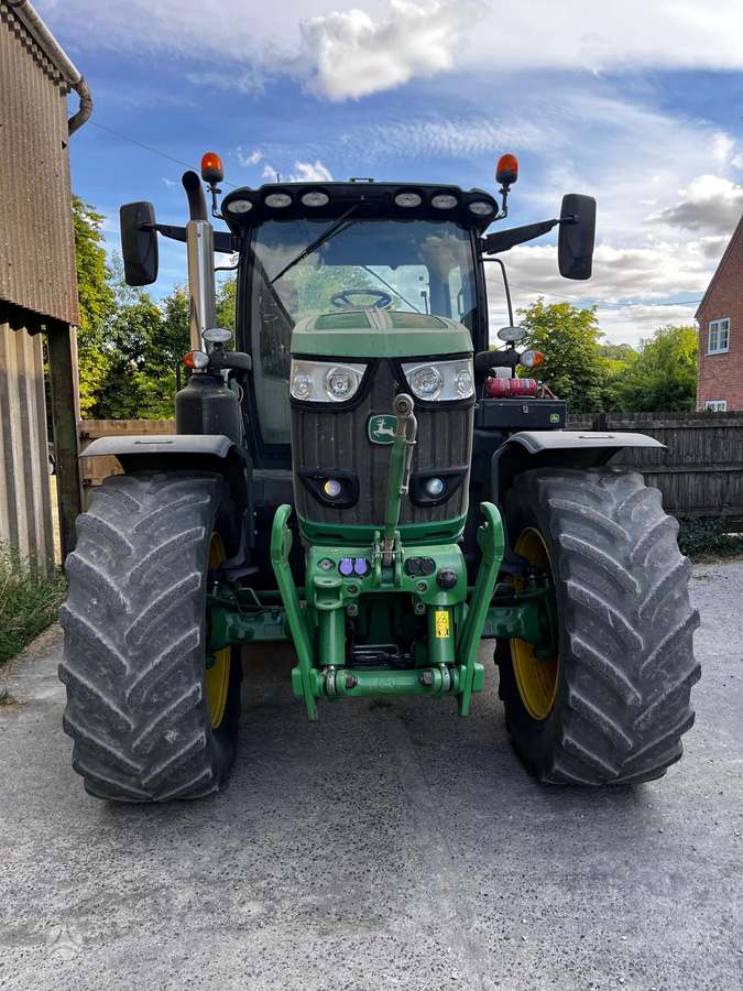 John Deere 6215R, tractors