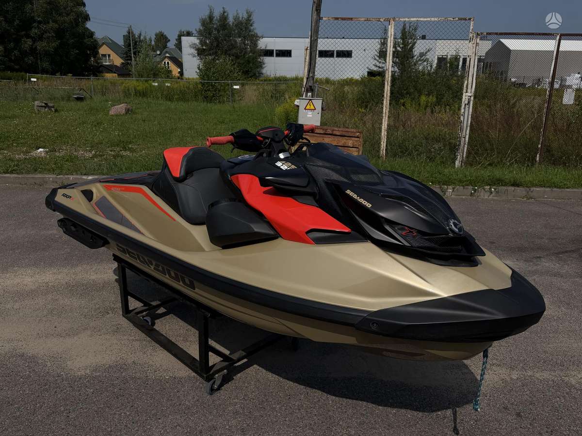 Sea-Doo RXP 325, jet skis