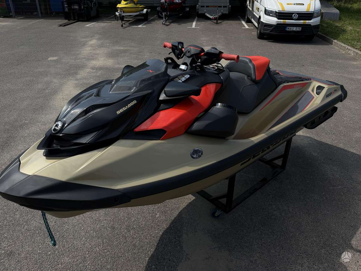 Sea-Doo RXP 325, водные мотоциклы