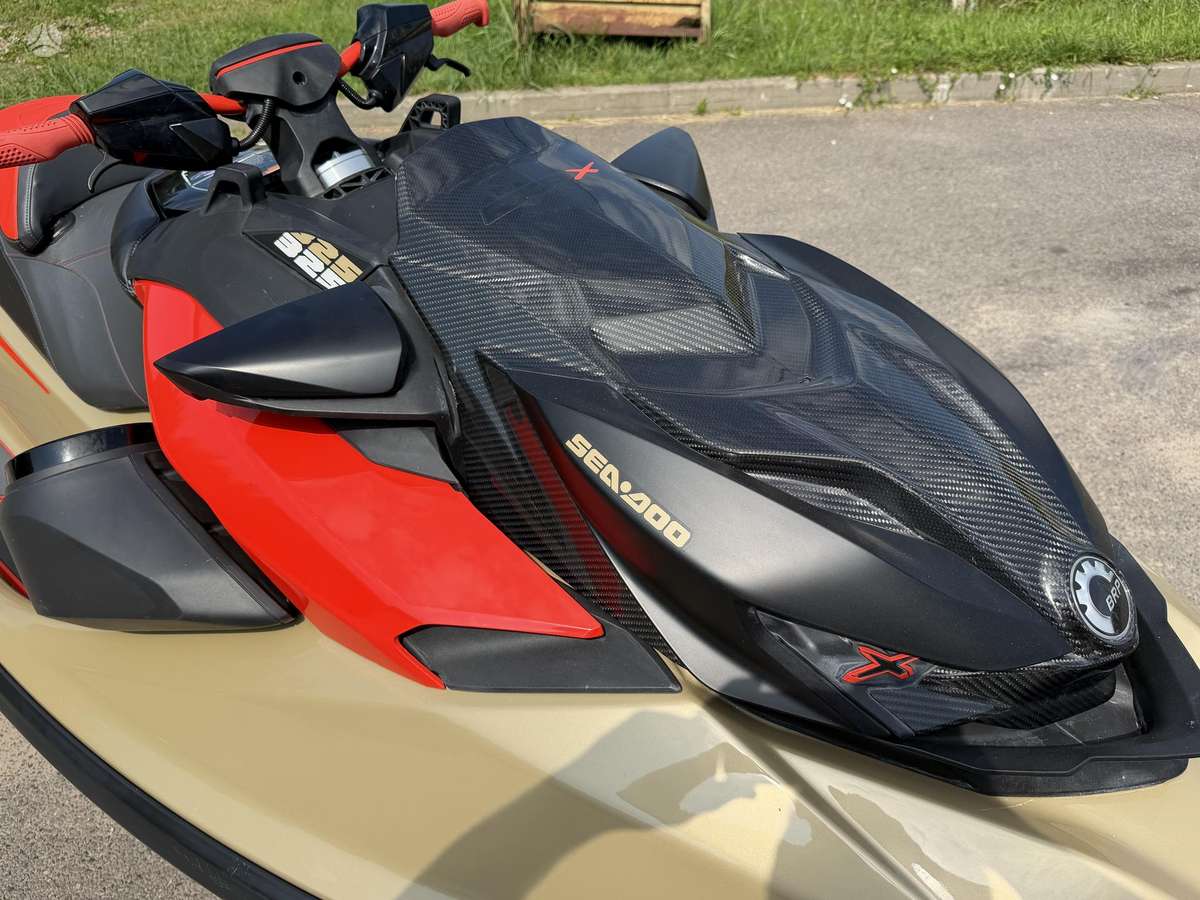 Sea-Doo RXP 325, jet skis